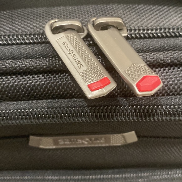 Samsonite Xenon 3.0 Spinner Mobile Office,telescoping handle Travel Bag - Picture 6 of 17